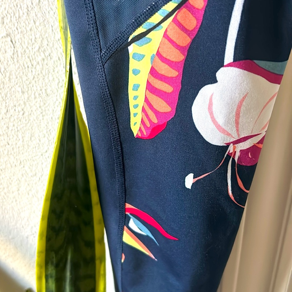 Joy Lab 3/4 leggings size S - Picture 3 of 5